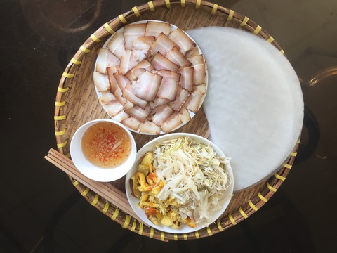 Món khổ qua hầm thịt kiêu hãnh của má - Ảnh 5. Món khổ qua hầm thịt kiêu hãnh của má - Ảnh 5.