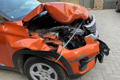 Chủ xe Kia Seltos bình an vô sự sau cú đâm mạnh ở vận tốc 80 km/h - Ảnh 2. Chủ xe Kia Seltos bình an vô sự sau cú đâm mạnh ở vận tốc 80 km/h - Ảnh 2.