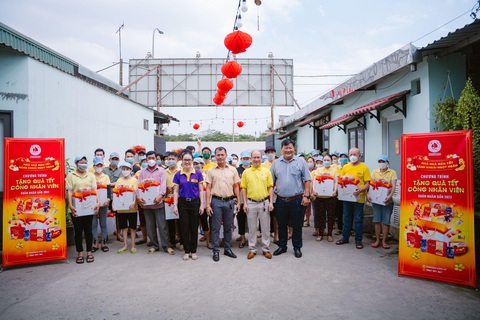 Hải Hà tặng gần 1.000 phần quà cho người lao động đón Tết - Ảnh 1. Hải Hà tặng gần 1.000 phần quà cho người lao động đón Tết - Ảnh 1.