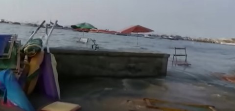 Cận cảnh hậu quả thảm họa kép ở Tonga - Ảnh 8. Cận cảnh hậu quả thảm họa kép ở Tonga - Ảnh 8.