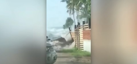 Cận cảnh hậu quả thảm họa kép ở Tonga - Ảnh 4. Cận cảnh hậu quả thảm họa kép ở Tonga - Ảnh 4.