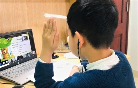 Học trực tuyến, không chỉ trong trường học - Ảnh 1. Học trực tuyến, không chỉ trong trường học - Ảnh 1.