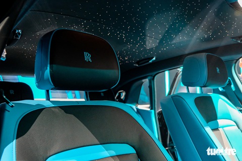 Rolls-Royce Ghost Black Badge thế hệ mới giá từ 33,7 tỉ đồng - sedan đắt thứ 2 Việt Nam - Ảnh 13. Rolls-Royce Ghost Black Badge thế hệ mới giá từ 33,7 tỉ đồng - sedan đắt thứ 2 Việt Nam - Ảnh 13.