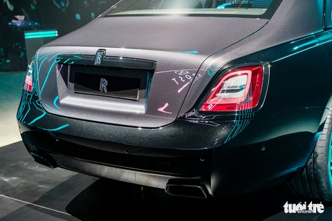 Rolls-Royce Ghost Black Badge thế hệ mới giá từ 33,7 tỉ đồng - sedan đắt thứ 2 Việt Nam - Ảnh 15. Rolls-Royce Ghost Black Badge thế hệ mới giá từ 33,7 tỉ đồng - sedan đắt thứ 2 Việt Nam - Ảnh 15.