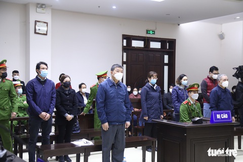 Cựu giám đốc Bệnh viện Bạch Mai: Chỉ muốn giúp người bệnh, không vụ lợi - Ảnh 2. Cựu giám đốc Bệnh viện Bạch Mai: Chỉ muốn giúp người bệnh, không vụ lợi - Ảnh 2.