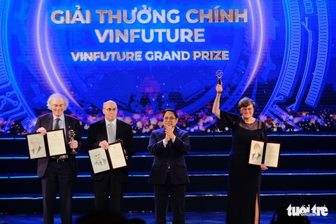 Ba nhà khoa học với công nghệ vắc xin mRNA nhận giải thưởng VinFuture 3 triệu đô - Ảnh 1. Ba nhà khoa học với công nghệ vắc xin mRNA nhận giải thưởng VinFuture 3 triệu đô - Ảnh 1.