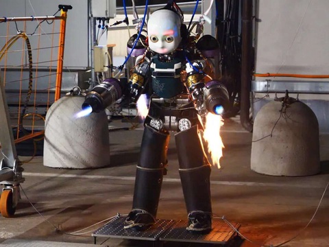 Italy phát triển robot người sắt giúp cứu trợ thảm hoạ thiên tai - Ảnh 1. Italy phát triển robot người sắt giúp cứu trợ thảm hoạ thiên tai - Ảnh 1.