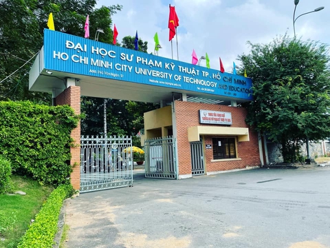 Chưa có hiệu trưởng, Trường ĐH Sư phạm kỹ thuật TP.HCM cấp chứng nhận thay bằng tốt nghiệp - Ảnh 1. Chưa có hiệu trưởng, Trường ĐH Sư phạm kỹ thuật TP.HCM cấp chứng nhận thay bằng tốt nghiệp - Ảnh 1.