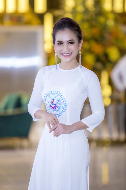 Cô MC HTV thi giải vô địch thể hình và đóng phim hành động - Ảnh 1. Cô MC HTV thi giải vô địch thể hình và đóng phim hành động - Ảnh 1.