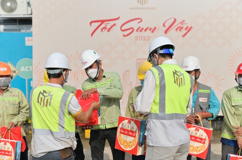 Trao yêu thương, gửi Tết đến trẻ em và người khó khăn - Ảnh 3. Trao yêu thương, gửi Tết đến trẻ em và người khó khăn - Ảnh 3.