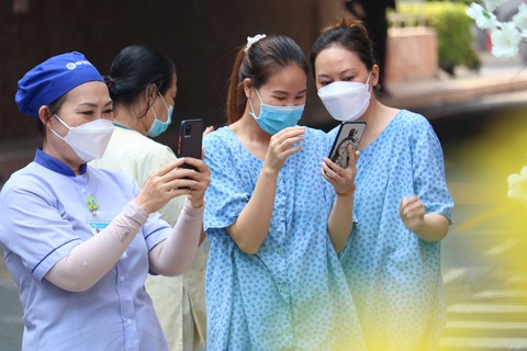 Siêu thị 0 đồng, đường hoa xuân đón bệnh nhân, nhân viên y tế - Ảnh 5. Siêu thị 0 đồng, đường hoa xuân đón bệnh nhân, nhân viên y tế - Ảnh 5.