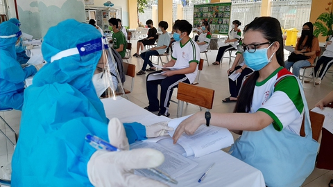 Phủ vắc xin với chiến dịch tiêm chủng mùa xuân - Ảnh 7. Phủ vắc xin với chiến dịch tiêm chủng mùa xuân - Ảnh 7.