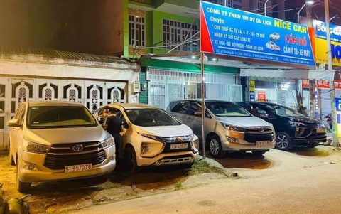 Lên mạng thuê xe tự lái dịp Tết, cần lưu ý những gì? - Ảnh 1. Lên mạng thuê xe tự lái dịp Tết, cần lưu ý những gì? - Ảnh 1.