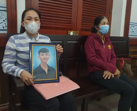 Thương con chết oan, mẹ kháng cáo đề nghị tăng án hung thủ - Ảnh 1. Thương con chết oan, mẹ kháng cáo đề nghị tăng án hung thủ - Ảnh 1.
