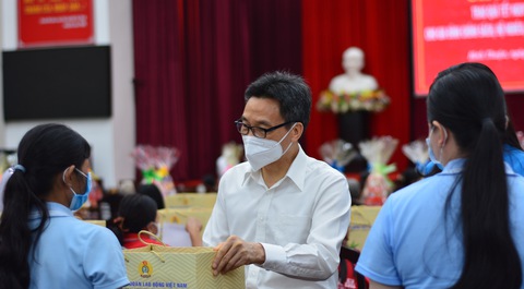 Phó thủ tướng Vũ Đức Đam: Chúng ta đã tự tin hơn trong ứng phó với dịch COVID-19 - Ảnh 1. Phó thủ tướng Vũ Đức Đam: Chúng ta đã tự tin hơn trong ứng phó với dịch COVID-19 - Ảnh 1.