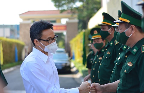 Phó thủ tướng Vũ Đức Đam: Chúng ta đã tự tin hơn trong ứng phó với dịch COVID-19 - Ảnh 2. Phó thủ tướng Vũ Đức Đam: Chúng ta đã tự tin hơn trong ứng phó với dịch COVID-19 - Ảnh 2.