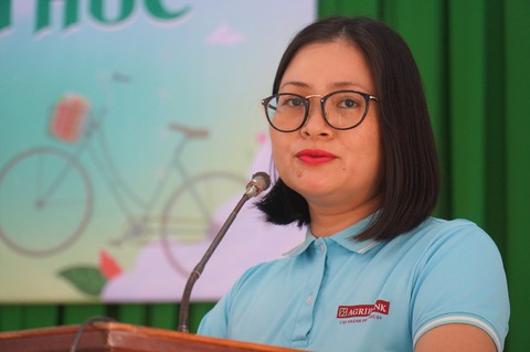 Chiếc xe đạp chở yêu thương của cô học trò lớp 4 ở Bến Tre - Ảnh 8. Chiếc xe đạp chở yêu thương của cô học trò lớp 4 ở Bến Tre - Ảnh 8.