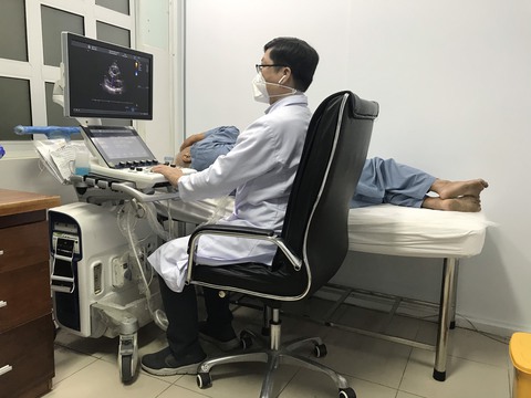 Chiến đấu với ho kéo dài, vượt nguy cơ đột quỵ sau COVID-19 - Ảnh 1. Chiến đấu với ho kéo dài, vượt nguy cơ đột quỵ sau COVID-19 - Ảnh 1.