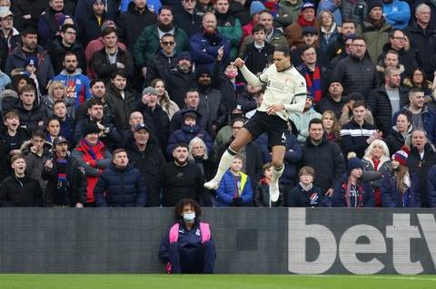 Thắng thuyết phục Crystal Palace, Liverpool rút ngắn khoảng cách với Man City - Ảnh 1. Thắng thuyết phục Crystal Palace, Liverpool rút ngắn khoảng cách với Man City - Ảnh 1.