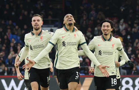Thắng thuyết phục Crystal Palace, Liverpool rút ngắn khoảng cách với Man City - Ảnh 3. Thắng thuyết phục Crystal Palace, Liverpool rút ngắn khoảng cách với Man City - Ảnh 3.