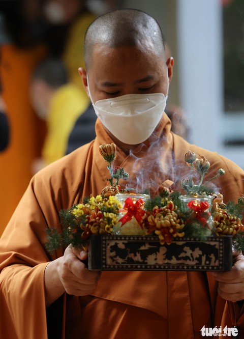 Những hình ảnh tại lễ nhập kim quan Thiền sư Thích Nhất Hạnh - Ảnh 4. Những hình ảnh tại lễ nhập kim quan Thiền sư Thích Nhất Hạnh - Ảnh 4.