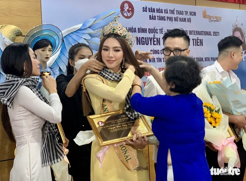 Thùy Tiên tặng trang phục thi tại Miss Grand International 2021 cho bảo tàng - Ảnh 4. Thùy Tiên tặng trang phục thi tại Miss Grand International 2021 cho bảo tàng - Ảnh 4.