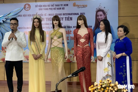 Thùy Tiên tặng trang phục thi tại Miss Grand International 2021 cho bảo tàng - Ảnh 2. Thùy Tiên tặng trang phục thi tại Miss Grand International 2021 cho bảo tàng - Ảnh 2.