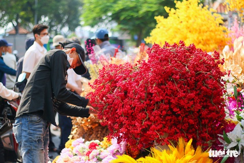 Chợ Tài lộc ở TP.HCM rực rỡ đón Tết - Ảnh 9. Chợ Tài lộc ở TP.HCM rực rỡ đón Tết - Ảnh 9.