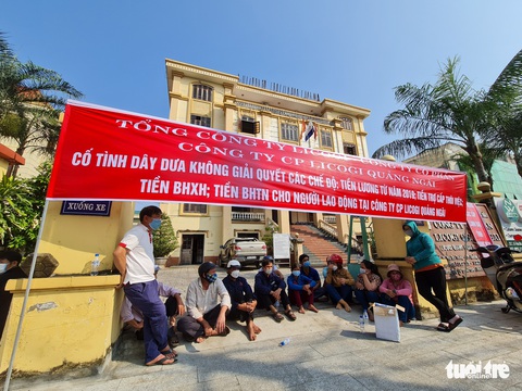Công nhân bị nợ lương cả trăm triệu suốt nhiều năm, công ty ậm ừ nêu khó khăn - Ảnh 1. Công nhân bị nợ lương cả trăm triệu suốt nhiều năm, công ty ậm ừ nêu khó khăn - Ảnh 1.