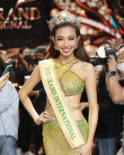 Thùy Tiên tặng trang phục thi tại Miss Grand International 2021 cho bảo tàng - Ảnh 8. Thùy Tiên tặng trang phục thi tại Miss Grand International 2021 cho bảo tàng - Ảnh 8.