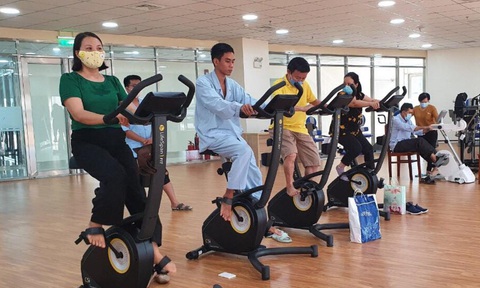 Tập vật lý trị liệu bằng phương pháp đạp xe đạp - Ảnh 1. Tập vật lý trị liệu bằng phương pháp đạp xe đạp - Ảnh 1.