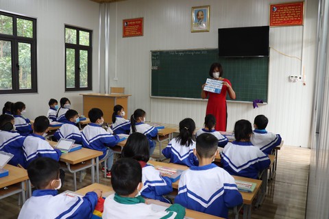 Tặng lớp học cho Trường TH Dương Tự Minh, Thái Nguyên - Ảnh 1. Tặng lớp học cho Trường TH Dương Tự Minh, Thái Nguyên - Ảnh 1.
