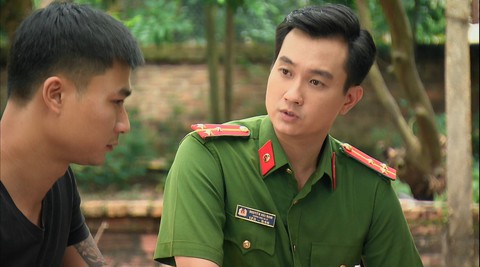 Nam chính phim Phố trong làng bị chê, Thương ngày nắng về tạm ngừng phát sóng - Ảnh 5. Nam chính phim Phố trong làng bị chê, Thương ngày nắng về tạm ngừng phát sóng - Ảnh 5.