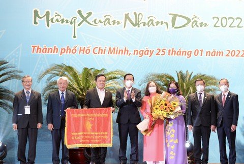 Lãnh đạo TP.HCM gặp gỡ kiều bào: Sự hỗ trợ của thành phố là động lực lớn với chúng tôi - Ảnh 7. Lãnh đạo TP.HCM gặp gỡ kiều bào: Sự hỗ trợ của thành phố là động lực lớn với chúng tôi - Ảnh 7.