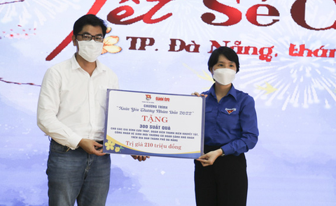 Chương trình ‘Cùng Tuổi Trẻ Tết sẻ chia 2022’ đến Đà Nẵng - Ảnh 1. Chương trình ‘Cùng Tuổi Trẻ Tết sẻ chia 2022’ đến Đà Nẵng - Ảnh 1.