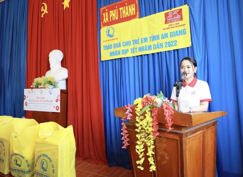 Generali và Sinh Con, Sinh Cha mang niềm vui Tết đến 500 trẻ mồ côi do COVID-19 - Ảnh 2. Generali và Sinh Con, Sinh Cha mang niềm vui Tết đến 500 trẻ mồ côi do COVID-19 - Ảnh 2.