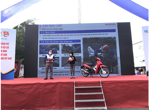 Tuyên dương các HEAD xuất sắc trong hoạt động đào tạo Lái xe an toàn - Ảnh 1. Tuyên dương các HEAD xuất sắc trong hoạt động đào tạo Lái xe an toàn - Ảnh 1.