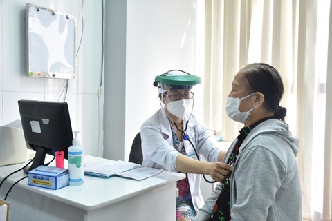 Bệnh viện tỉnh mở phòng khám, tư vấn hậu COVID-19 - Ảnh 1. Bệnh viện tỉnh mở phòng khám, tư vấn hậu COVID-19 - Ảnh 1.