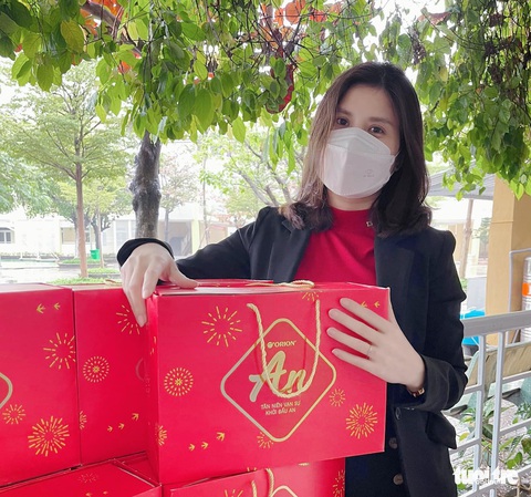 Quà Tết và bài học “cho và nhận” - Ảnh 1. Quà Tết và bài học “cho và nhận” - Ảnh 1.