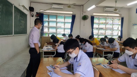 Giáo viên TP.HCM nhận quà Tết Nguyên đán 1,5 triệu đồng/người - Ảnh 1. Giáo viên TP.HCM nhận quà Tết Nguyên đán 1,5 triệu đồng/người - Ảnh 1.