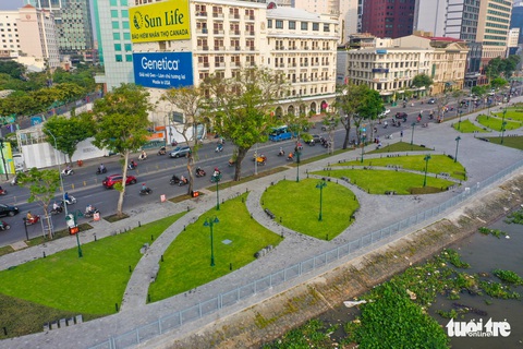 Công viên bến Bạch Đằng thu hút đông đảo người dân sau khi chỉnh trang - Ảnh 7. Công viên bến Bạch Đằng thu hút đông đảo người dân sau khi chỉnh trang - Ảnh 7.