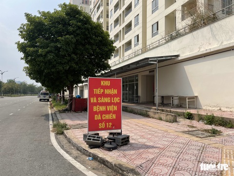 TP.HCM kiến nghị cho người nhập cảnh mắc COVID-19 dạng nhẹ cách ly tại nhà - Ảnh 2. TP.HCM kiến nghị cho người nhập cảnh mắc COVID-19 dạng nhẹ cách ly tại nhà - Ảnh 2.