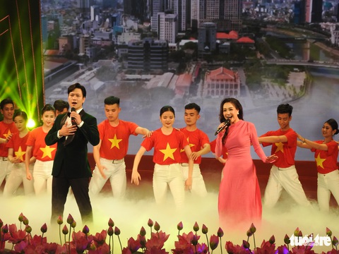 Đăng Dương, Bảo Trâm, Đinh Mạnh Ninh hát mừng Đảng, mừng xuân - Ảnh 4. Đăng Dương, Bảo Trâm, Đinh Mạnh Ninh hát mừng Đảng, mừng xuân - Ảnh 4.