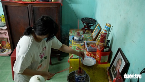 ‘Cả đêm qua con không ngủ vì mong được gặp mấy cô chú’ - Ảnh 3. ‘Cả đêm qua con không ngủ vì mong được gặp mấy cô chú’ - Ảnh 3.