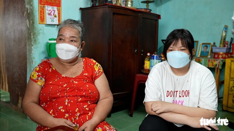 ‘Cả đêm qua con không ngủ vì mong được gặp mấy cô chú’ - Ảnh 2. ‘Cả đêm qua con không ngủ vì mong được gặp mấy cô chú’ - Ảnh 2.