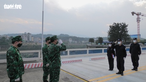 Lực lượng bảo vệ biên giới Việt - Trung thống nhất chống tội phạm dịp Tết - Ảnh 1. Lực lượng bảo vệ biên giới Việt - Trung thống nhất chống tội phạm dịp Tết - Ảnh 1.