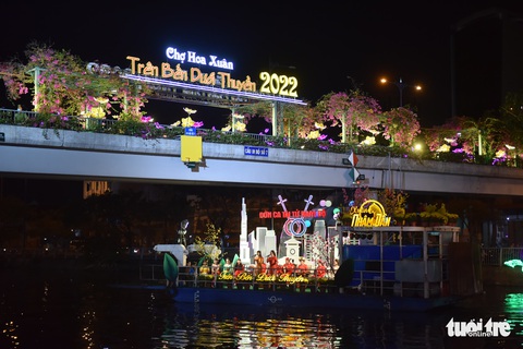 Khai mạc chợ hoa xuân Trên bến dưới thuyền - Ảnh 12. Khai mạc chợ hoa xuân Trên bến dưới thuyền - Ảnh 12.