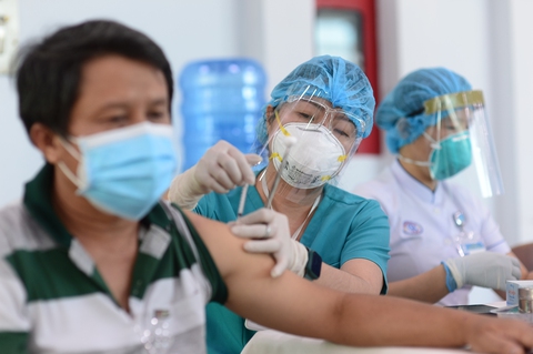 Tin sáng 19-2: Ca COVID-19 mới cả nước tăng vọt, hàng loạt tỉnh thành 1.000 - 2.000 ca, ca nặng tăng - Ảnh 4. Tin sáng 19-2: Ca COVID-19 mới cả nước tăng vọt, hàng loạt tỉnh thành 1.000 - 2.000 ca, ca nặng tăng - Ảnh 4.