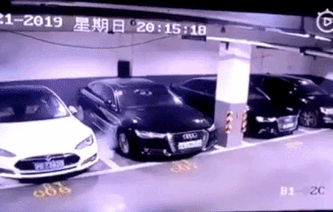 Tesla đạt lợi nhuận kỷ lục, Elon Musk tiếp tục kiếm bộn tiền để giàu nhất thế giới - Ảnh 3. Tesla đạt lợi nhuận kỷ lục, Elon Musk tiếp tục kiếm bộn tiền để giàu nhất thế giới - Ảnh 3.