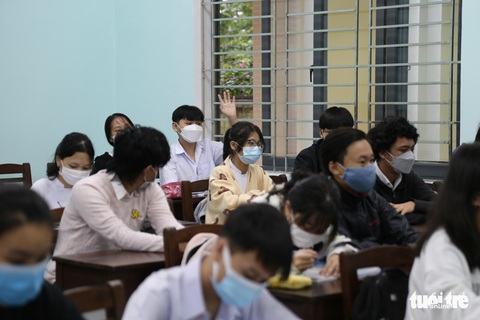 Học sinh lớp 7 ở Đà Nẵng đi học trực tiếp sau Tết, mầm non và tiểu học còn chờ - Ảnh 1. Học sinh lớp 7 ở Đà Nẵng đi học trực tiếp sau Tết, mầm non và tiểu học còn chờ - Ảnh 1.